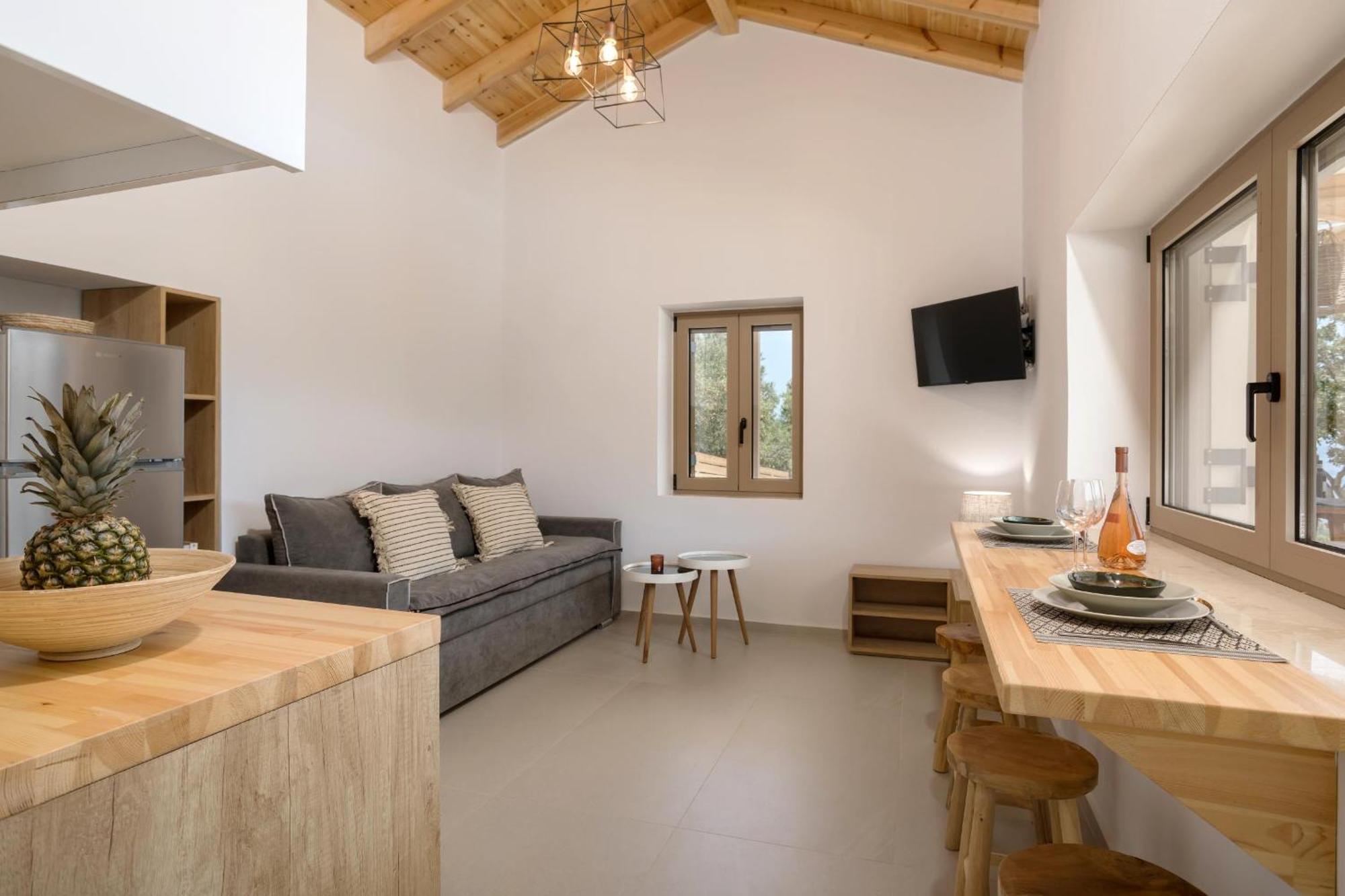 Villa Seva Sea View - Perfect For Romantic Getaways With Pool And Sunrise & Sea Views *