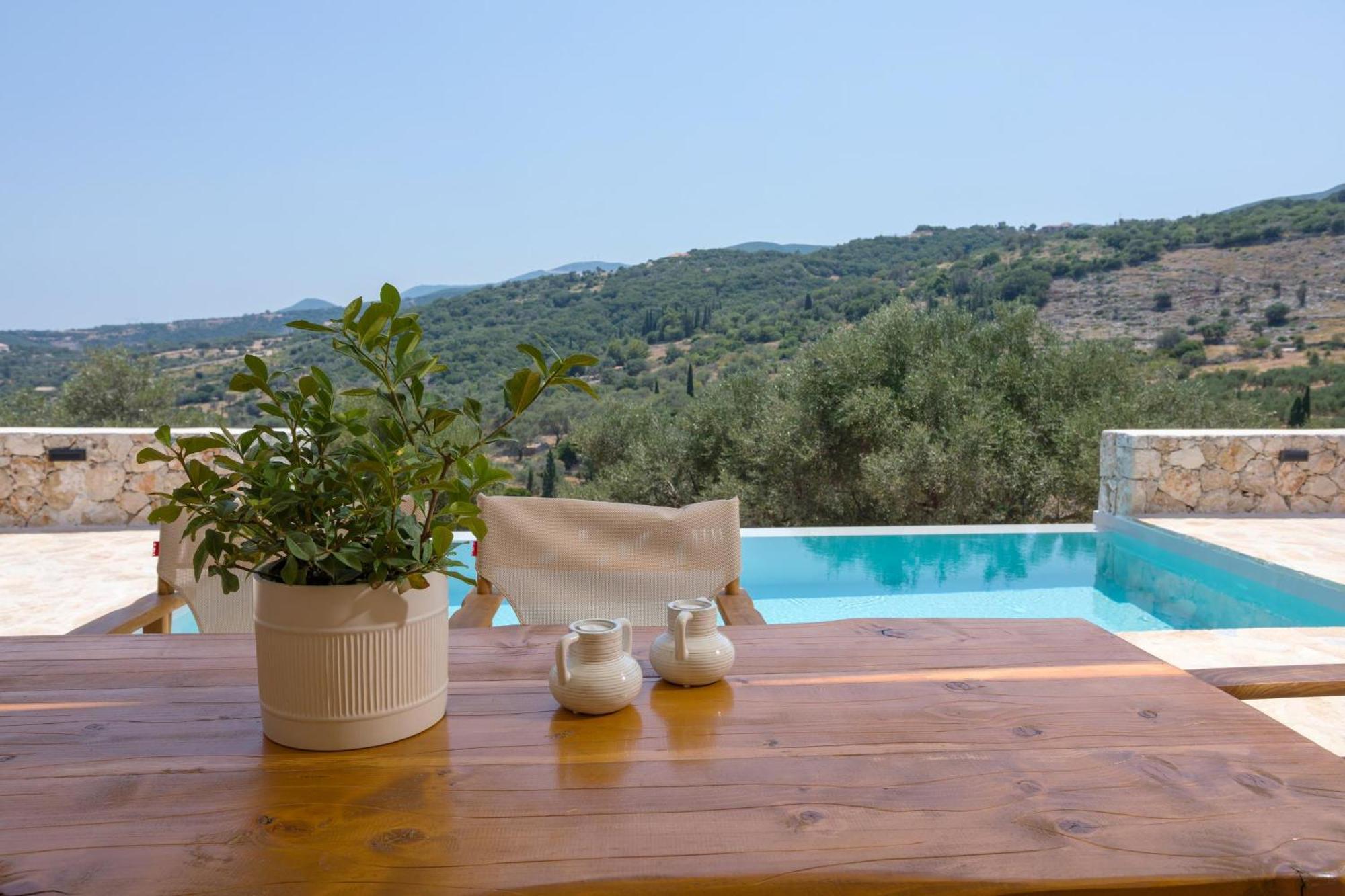 Seva Sea View - Perfect For Romantic Getaways With Pool And Sunrise & Sea Views *