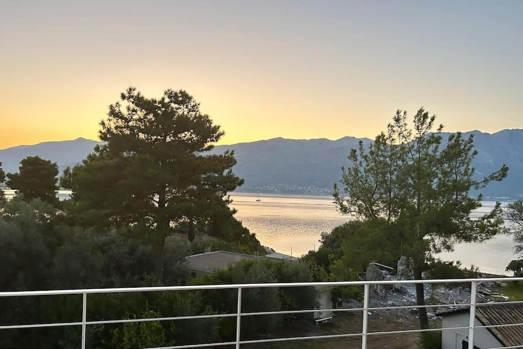 Seaside Villa: Private Pool, Mountain View For 6 Villa Pogonia