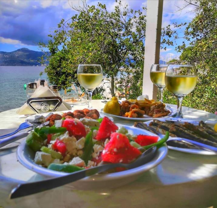 Seaside Villa: Private Pool, Mountain View For 6 *