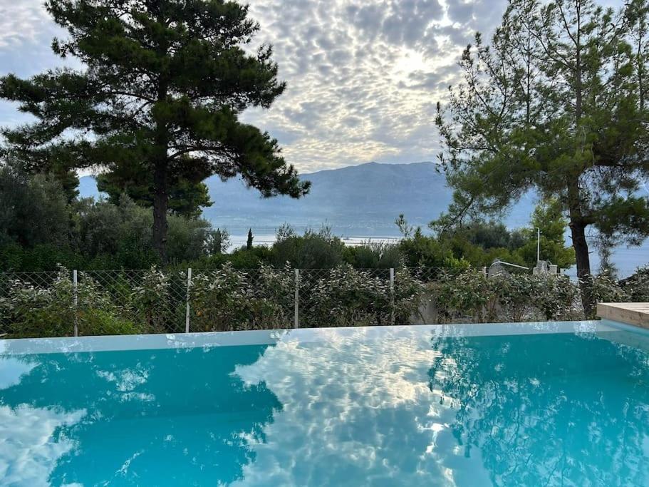 Seaside Villa: Private Pool, Mountain View For 6 *