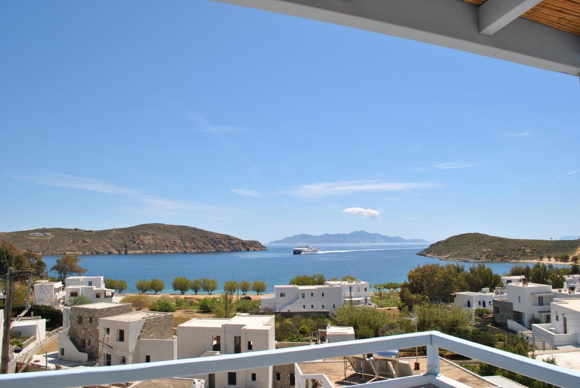 Pende Traditional * Serifos Town