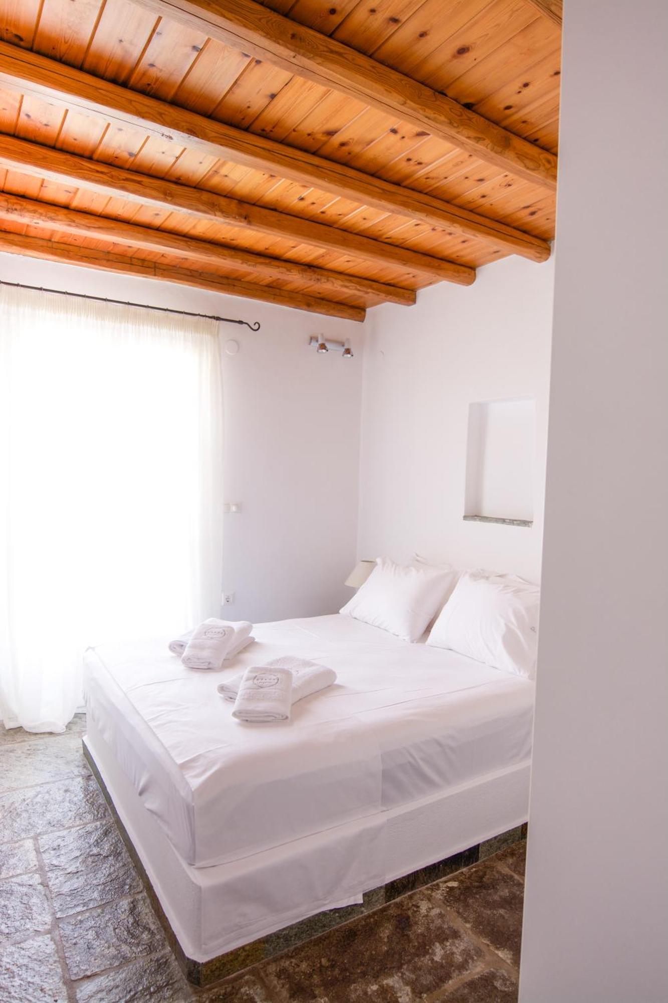 Pende Traditional Villa