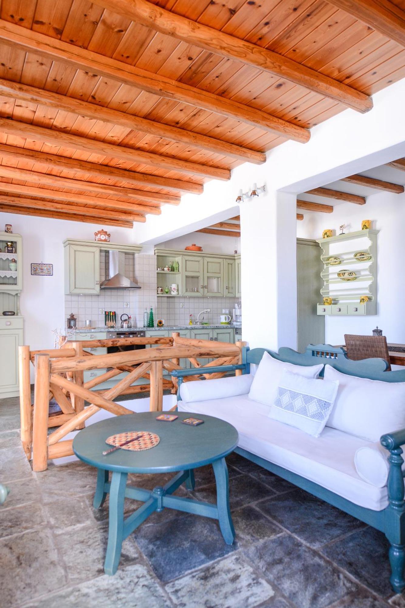 Pende Traditional Villa *