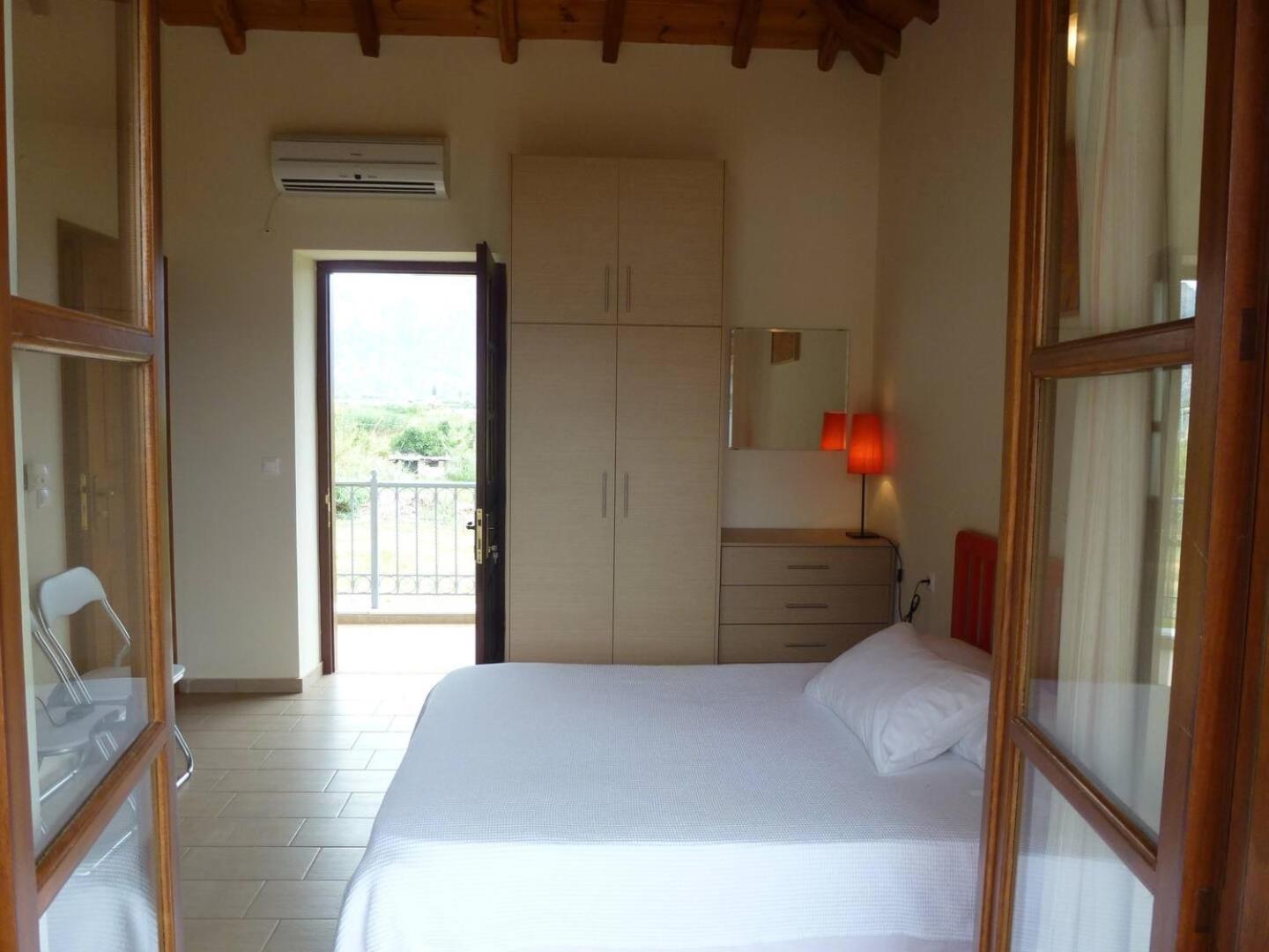 Apartment Karantonis House *