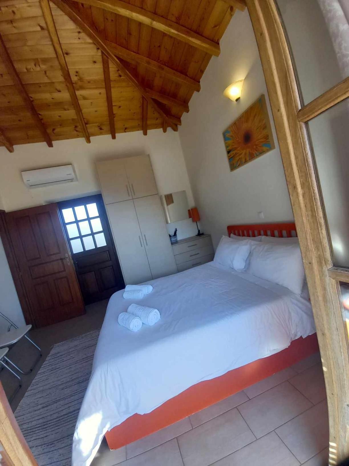 Karantonis House Apartment *