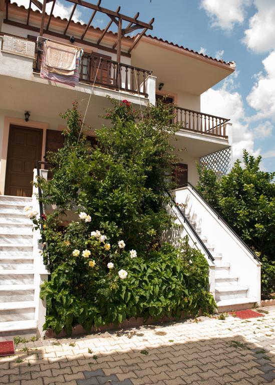 Morfoula Aparthotel Vatera
