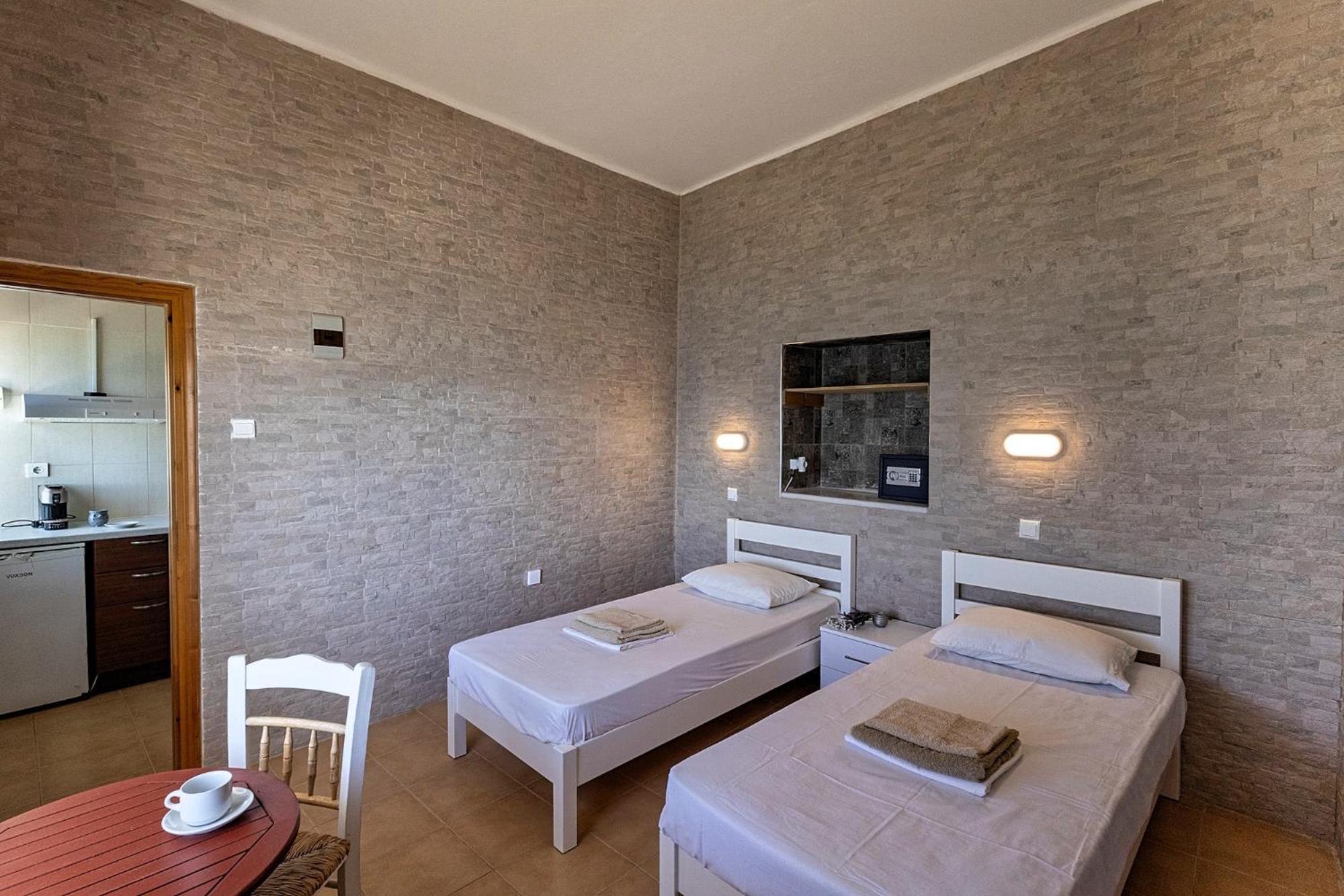 Apartment Petalides *