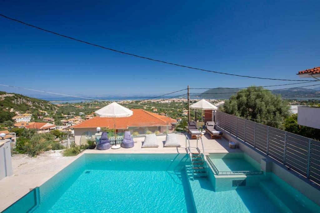 Theretro, With Superb View Villa Apolpaina