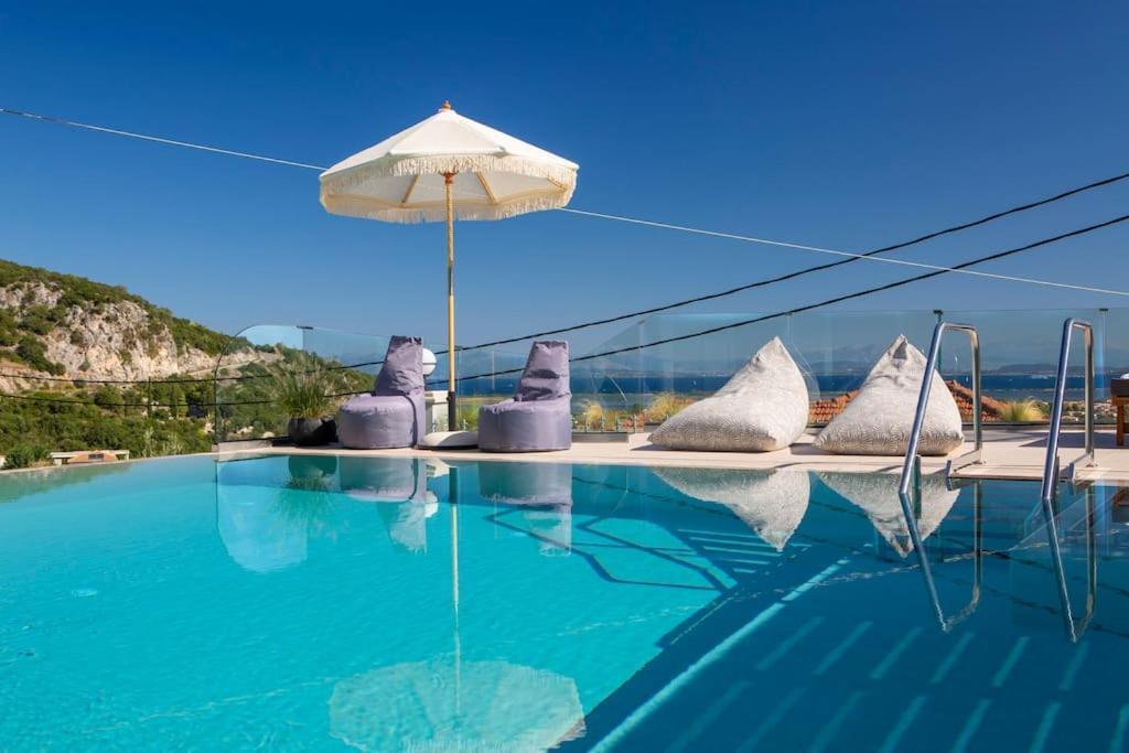 Villa Theretro, With Superb View Apolpaina