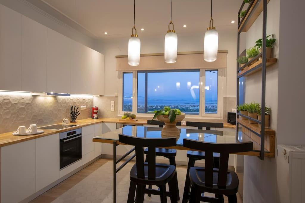 Theretro, With Superb View * Apolpaina