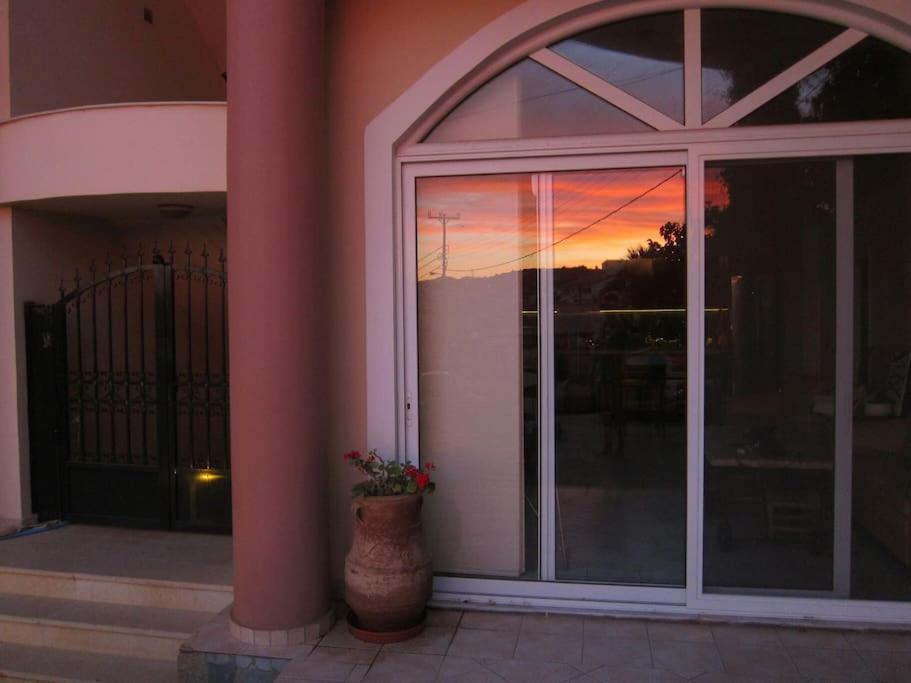 Lenico Beachfront