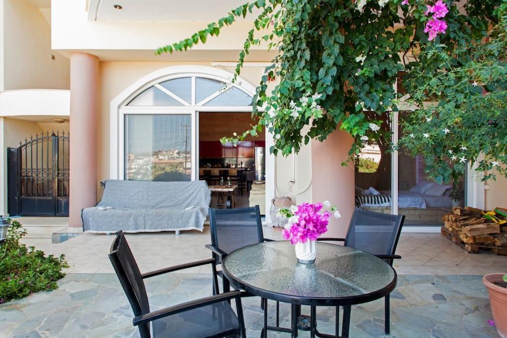 Lenico Beachfront