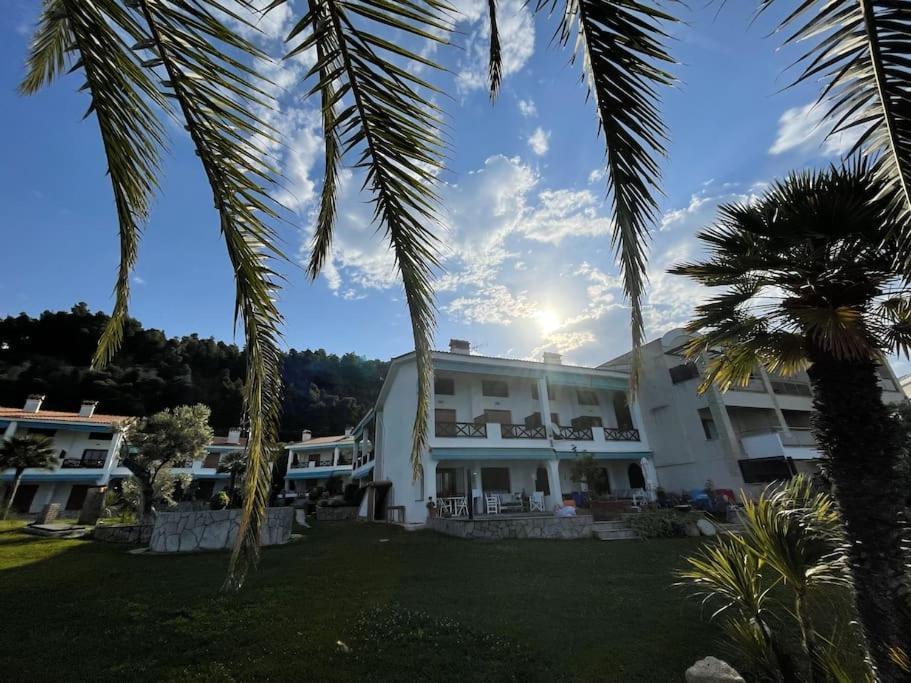 Thalassa-seafront Family Apartment