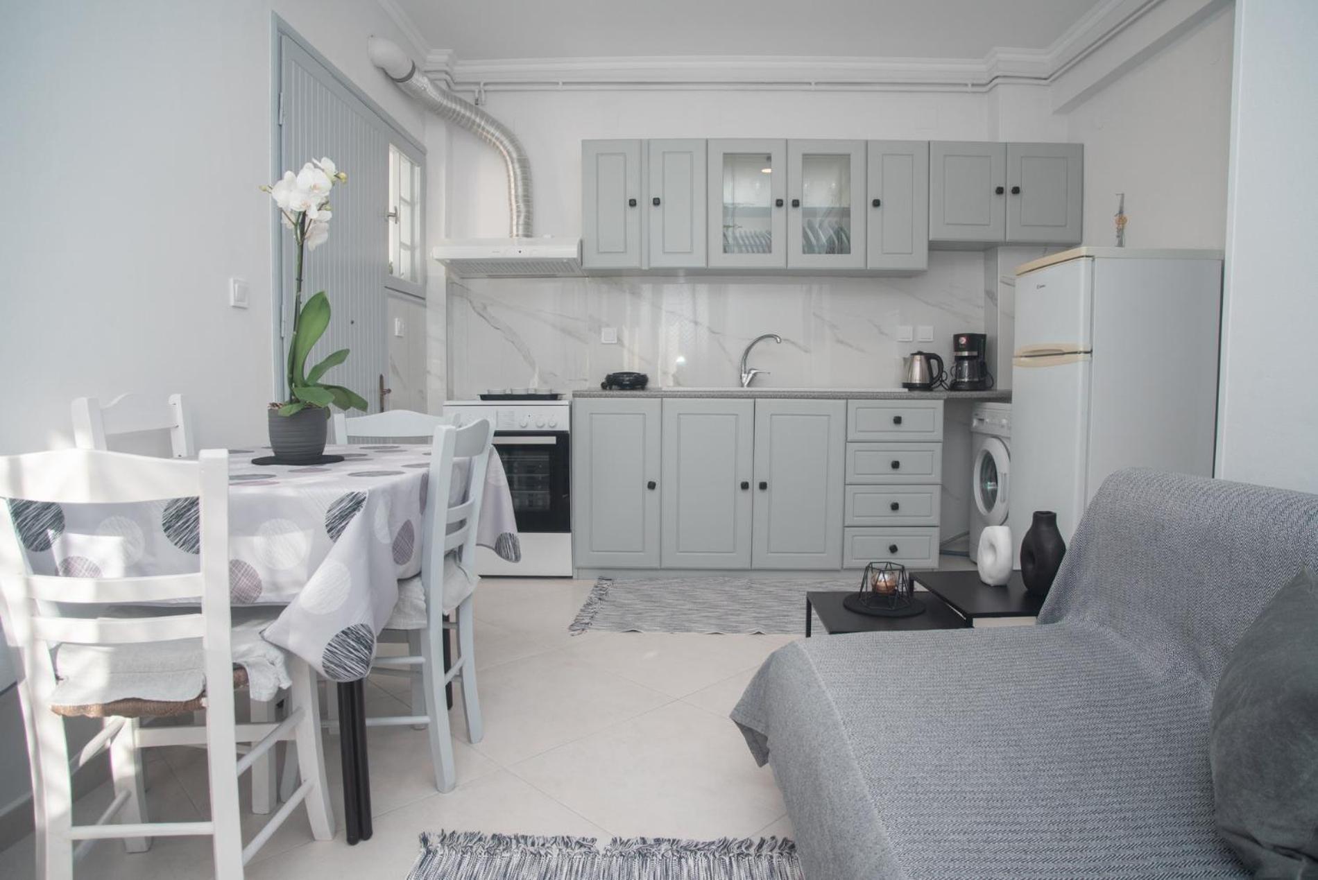 Alonaki Holiday home