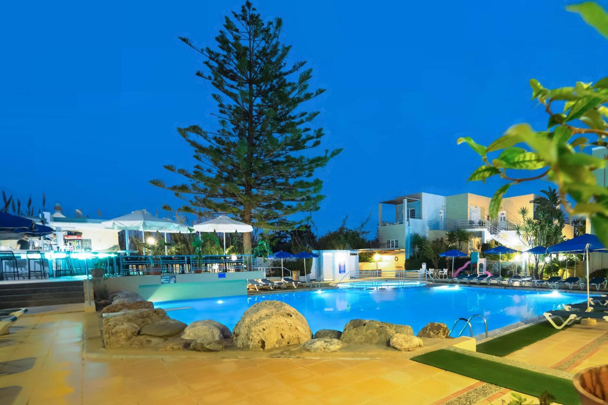 Aparthotel Futura 2*