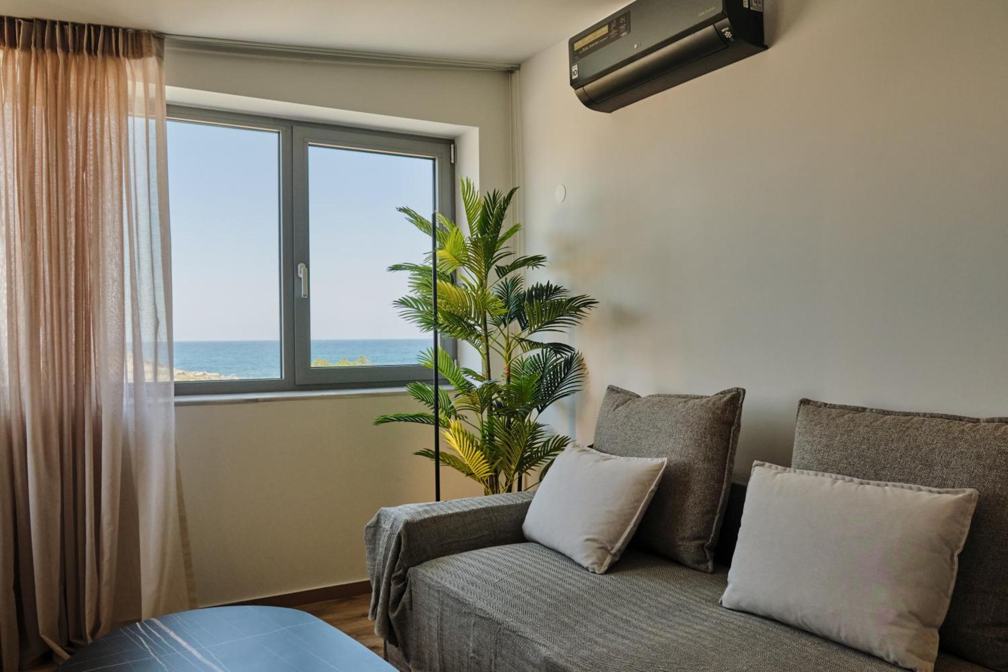 Aparthotel Kavos & 3*