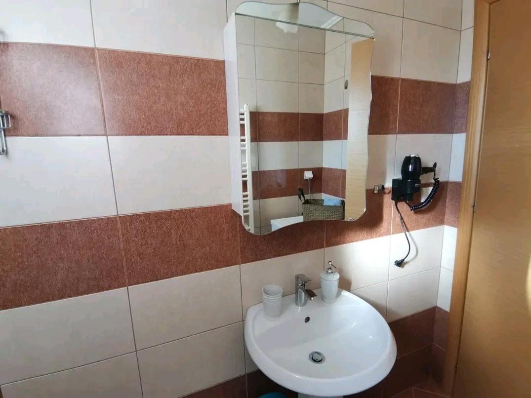 Iris Deluxe 3 Apartment