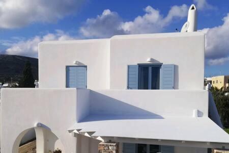 Aeriko In Paros * Dhragoulas
