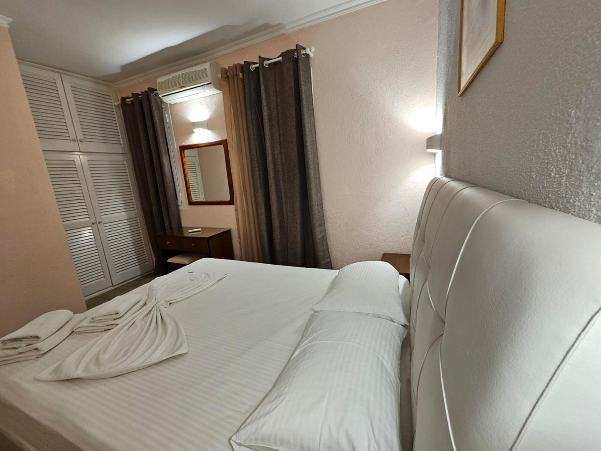 Type Aa5rcocomat Bed Quality Glyfada (Corfu)