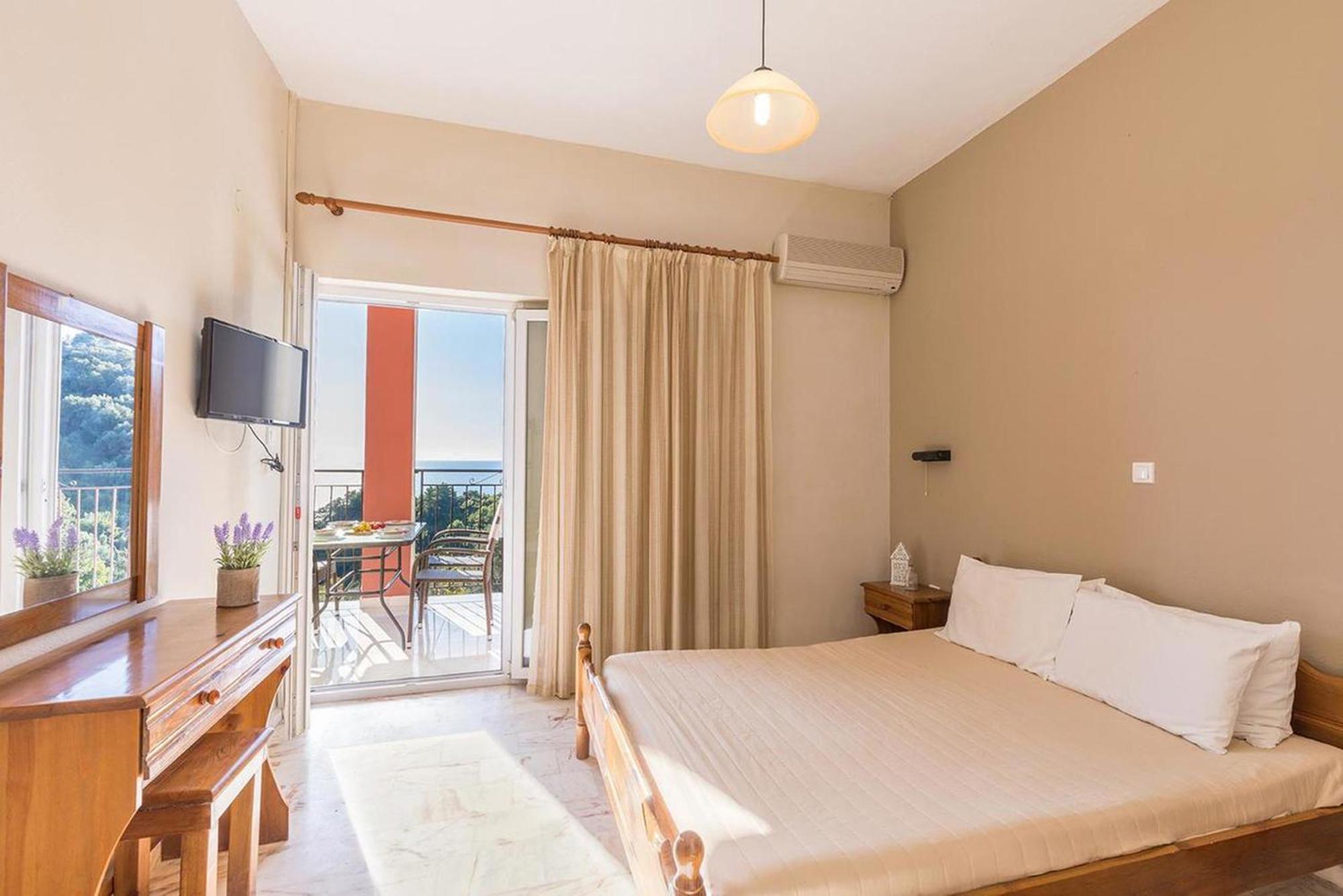 With Swimming Pool And Sea View - Beach, Corfu *