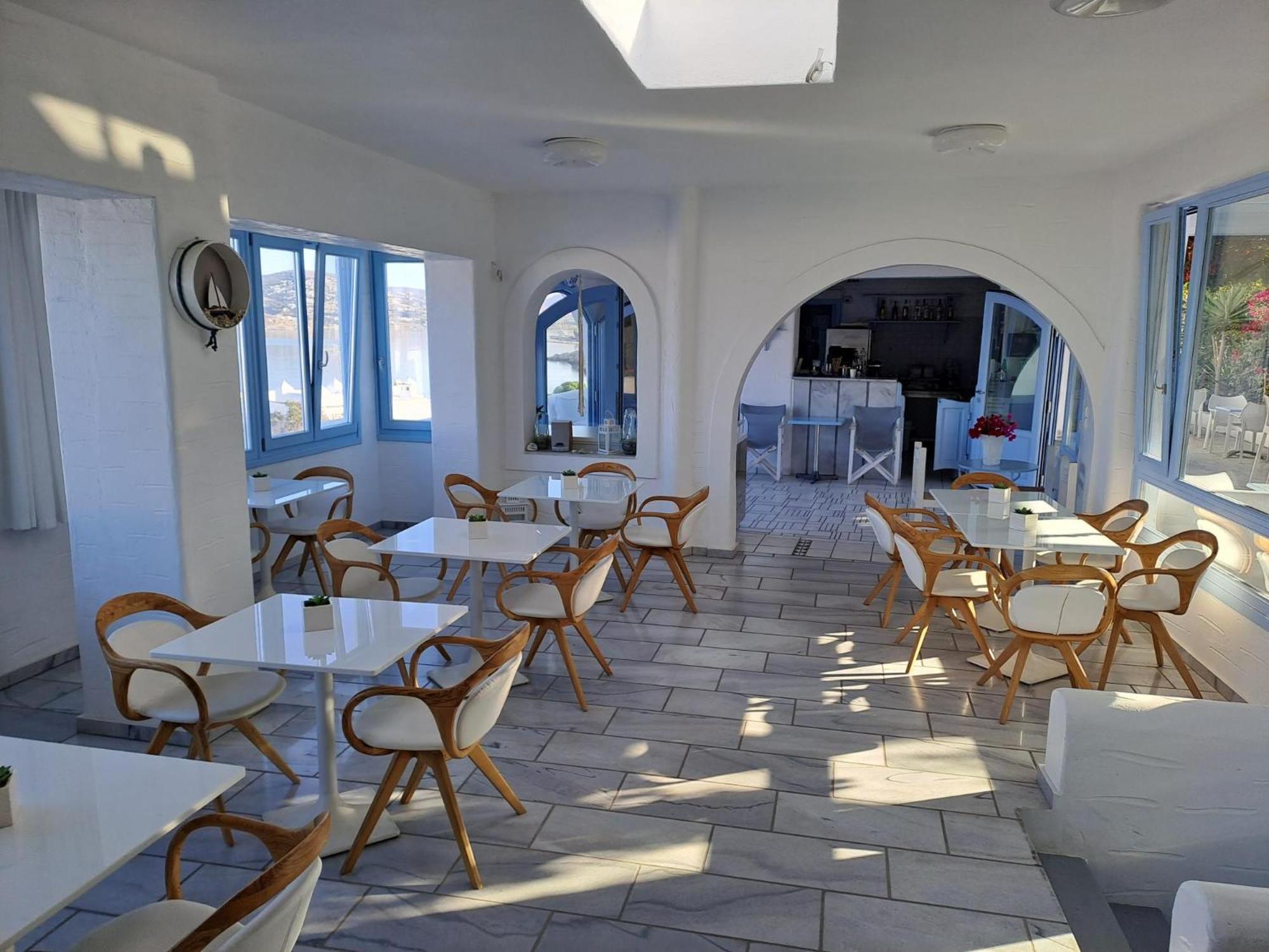 Aparthotel Stratos & Parikia (Paros)