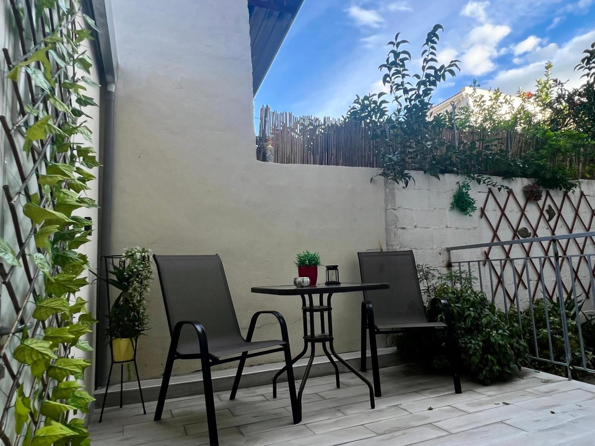 Luxury Seafront House Nearby Delphi Apartment *
