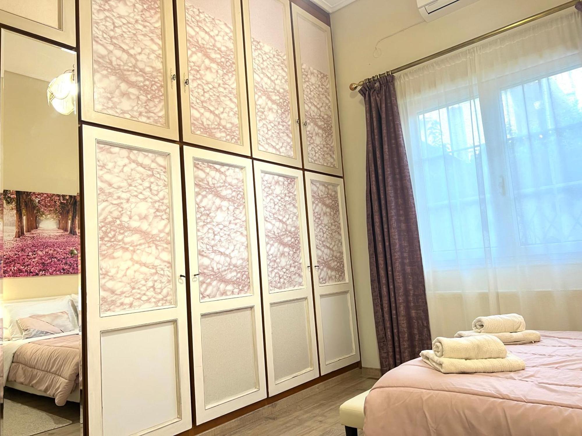 Apartment Luxury Seafront House Nearby Delphi *
