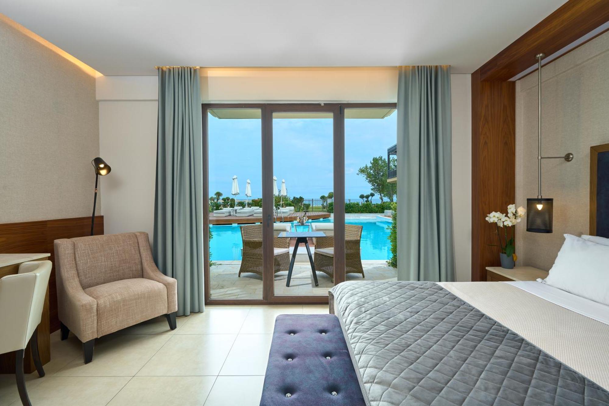 Mediterranean Village & 5*