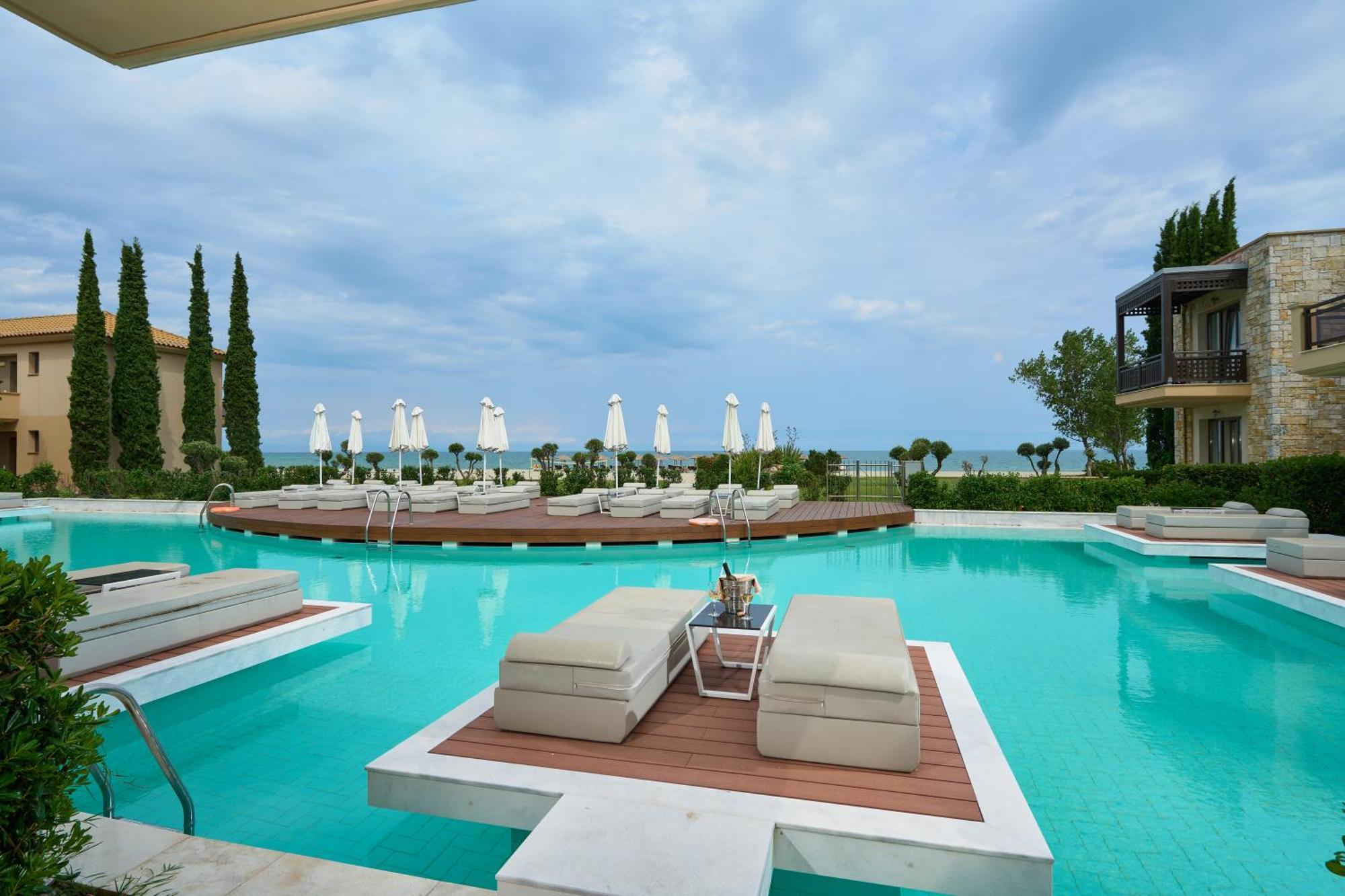Mediterranean Village & 5*