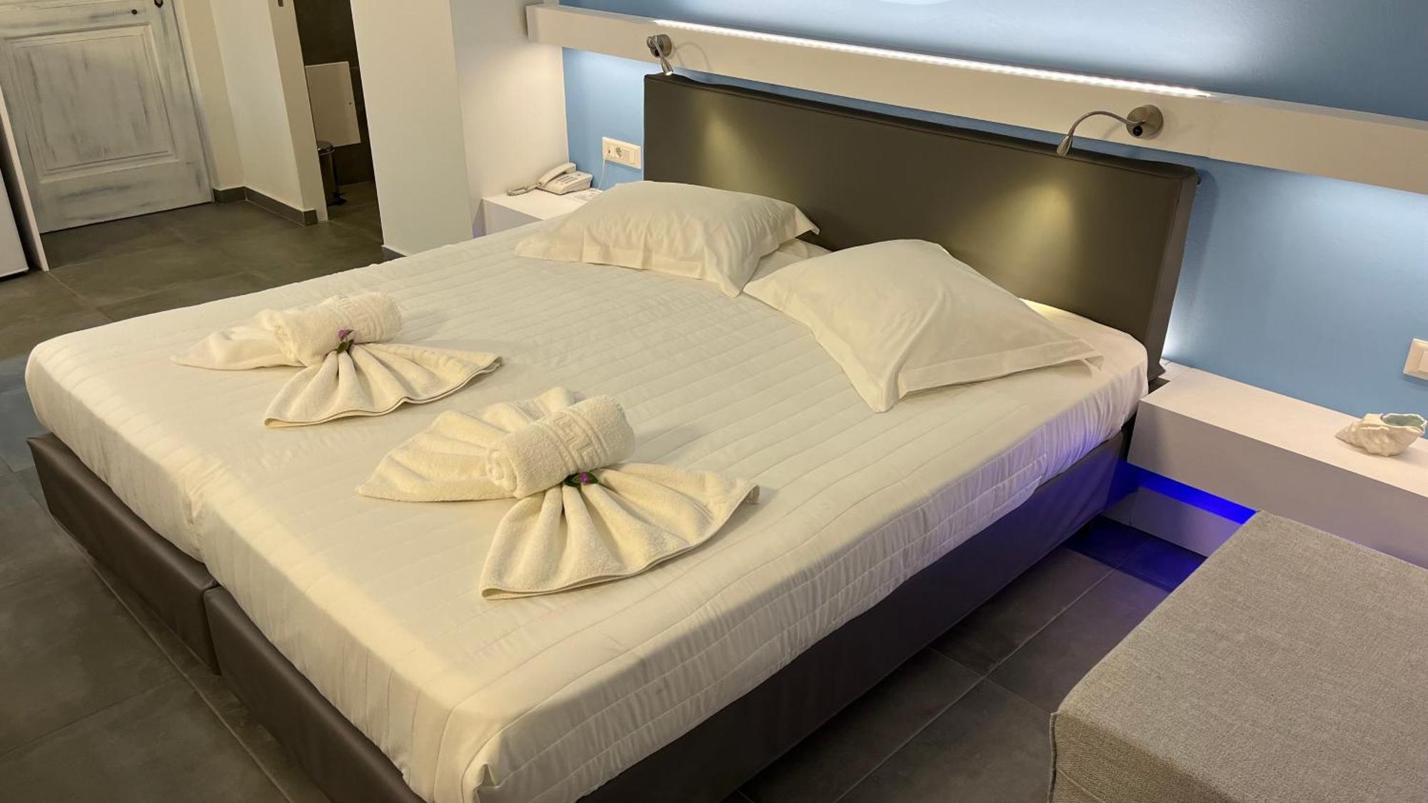 Niriides Aparthotel