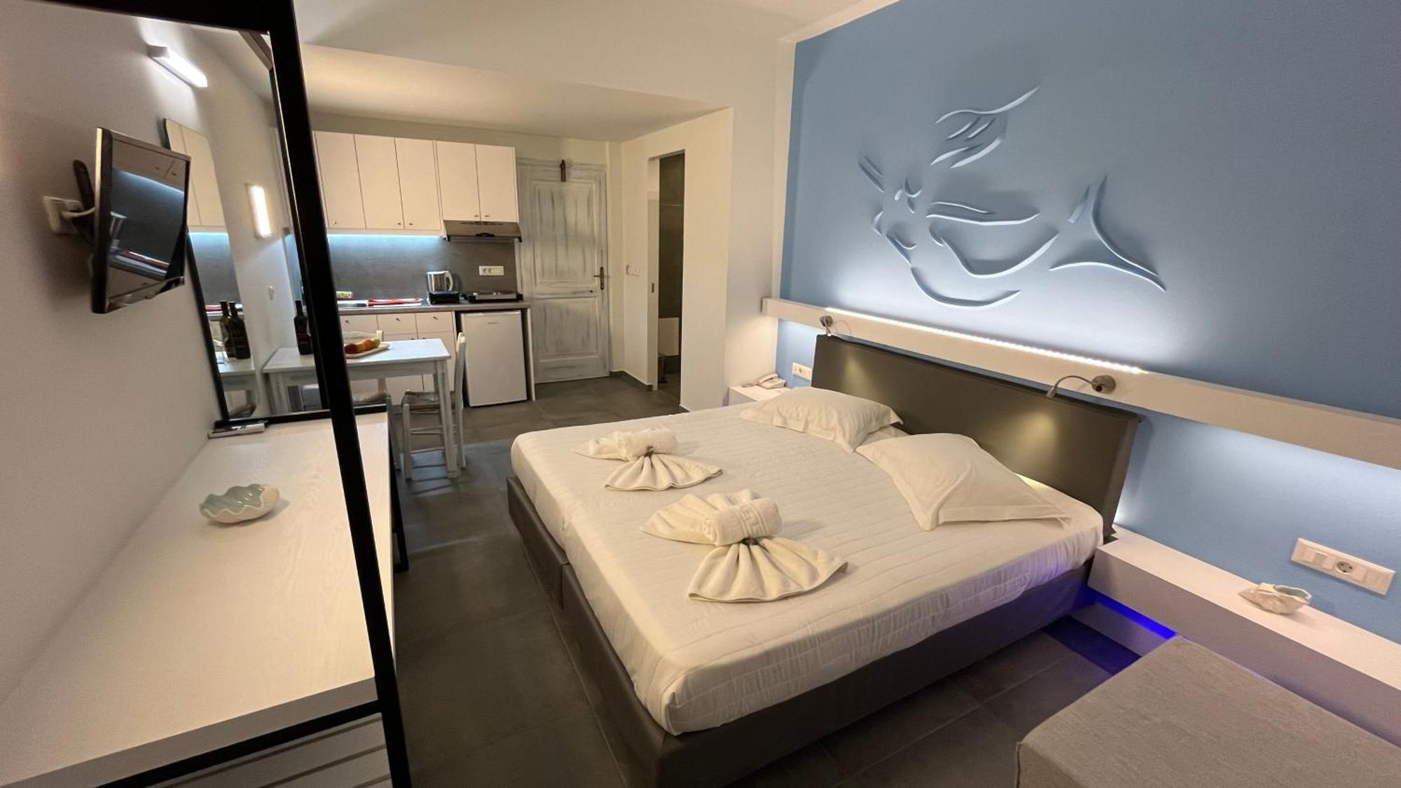 Niriides Aparthotel 3*