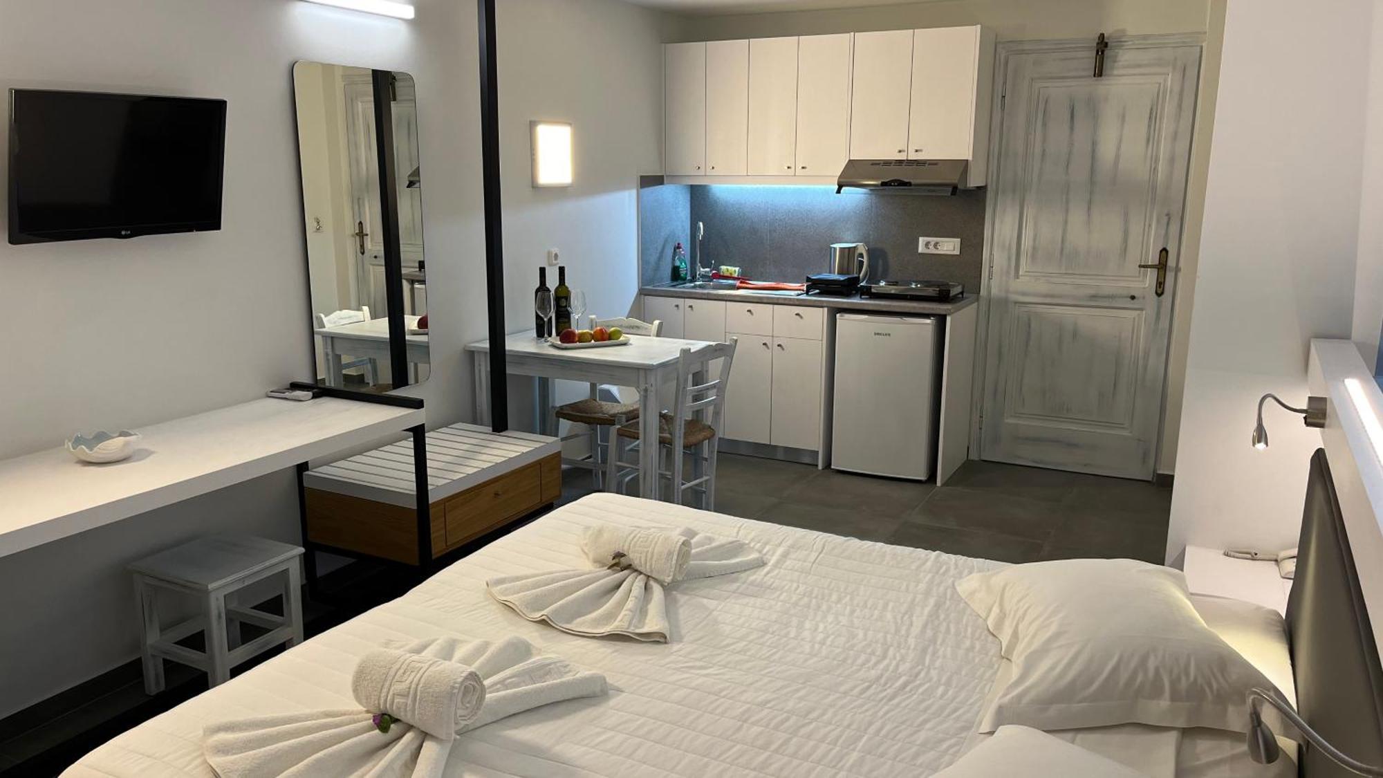Aparthotel Niriides Almyrida (Crete)