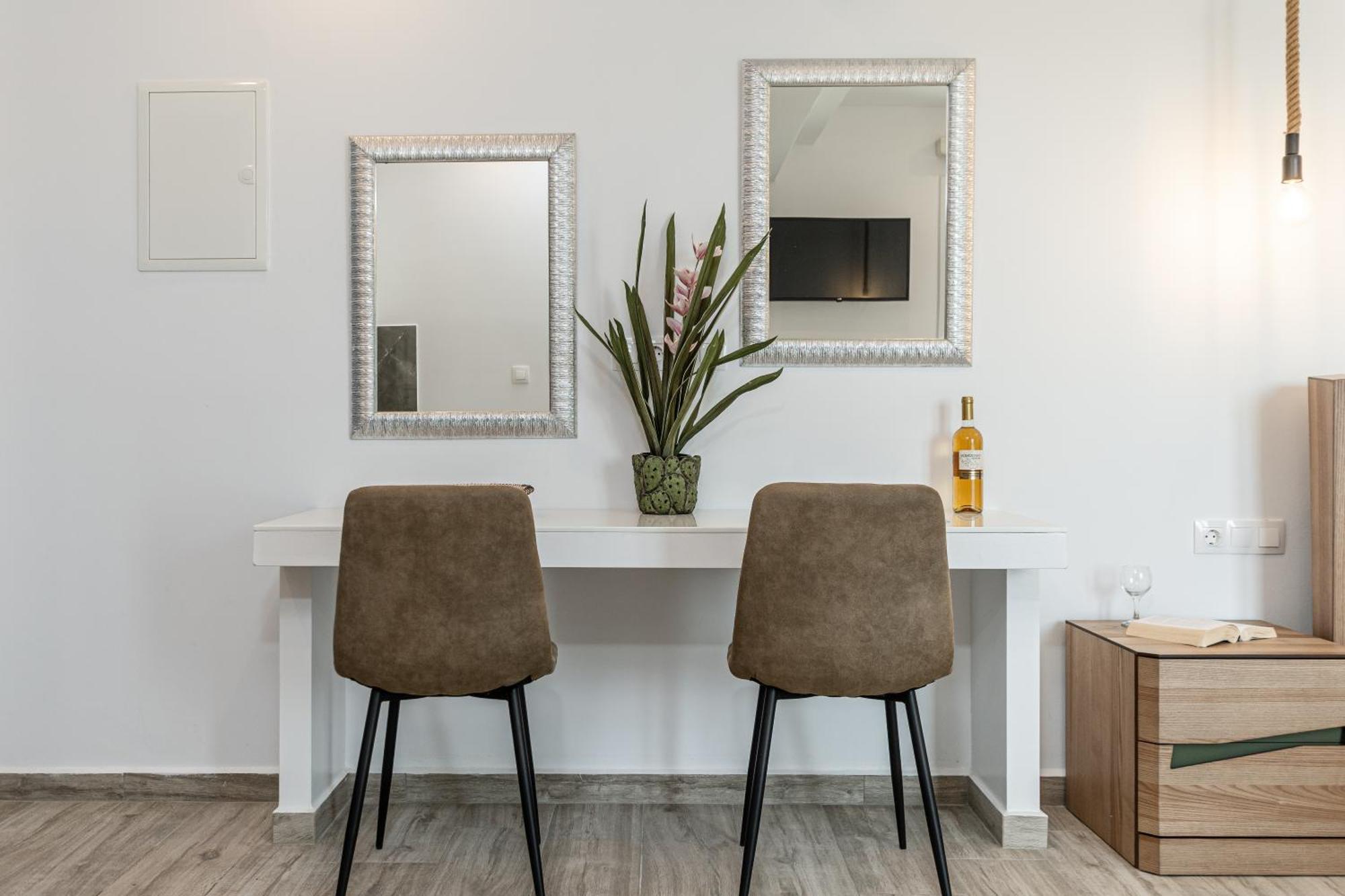 Sun Apartment *