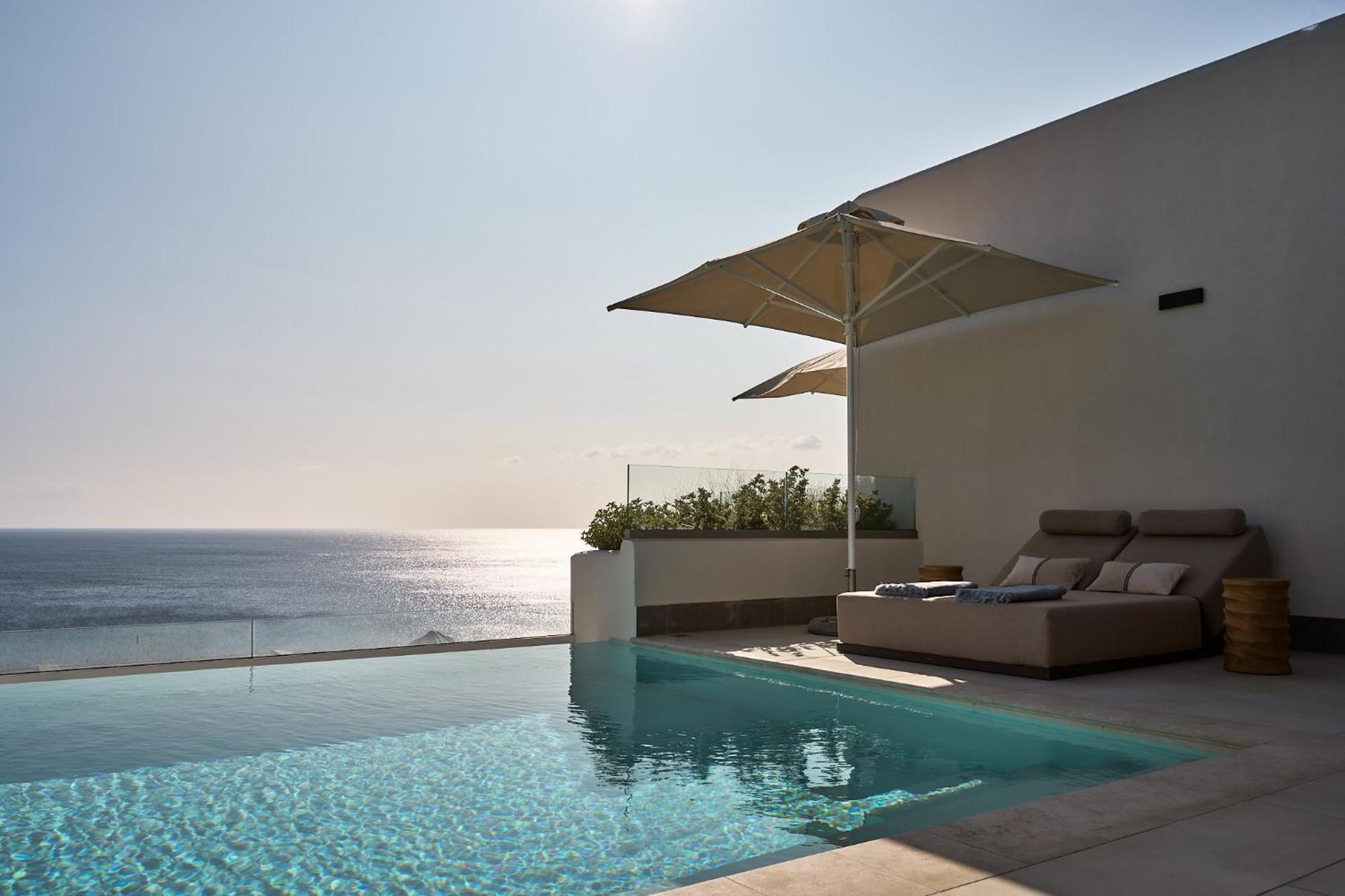 Ios Grand Pool Hotel Mylopotas