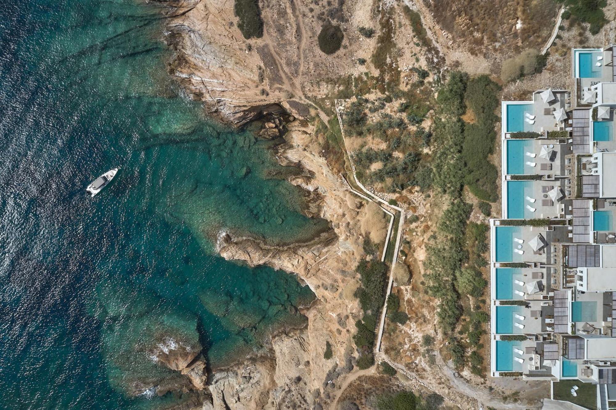 Ios Grand Pool