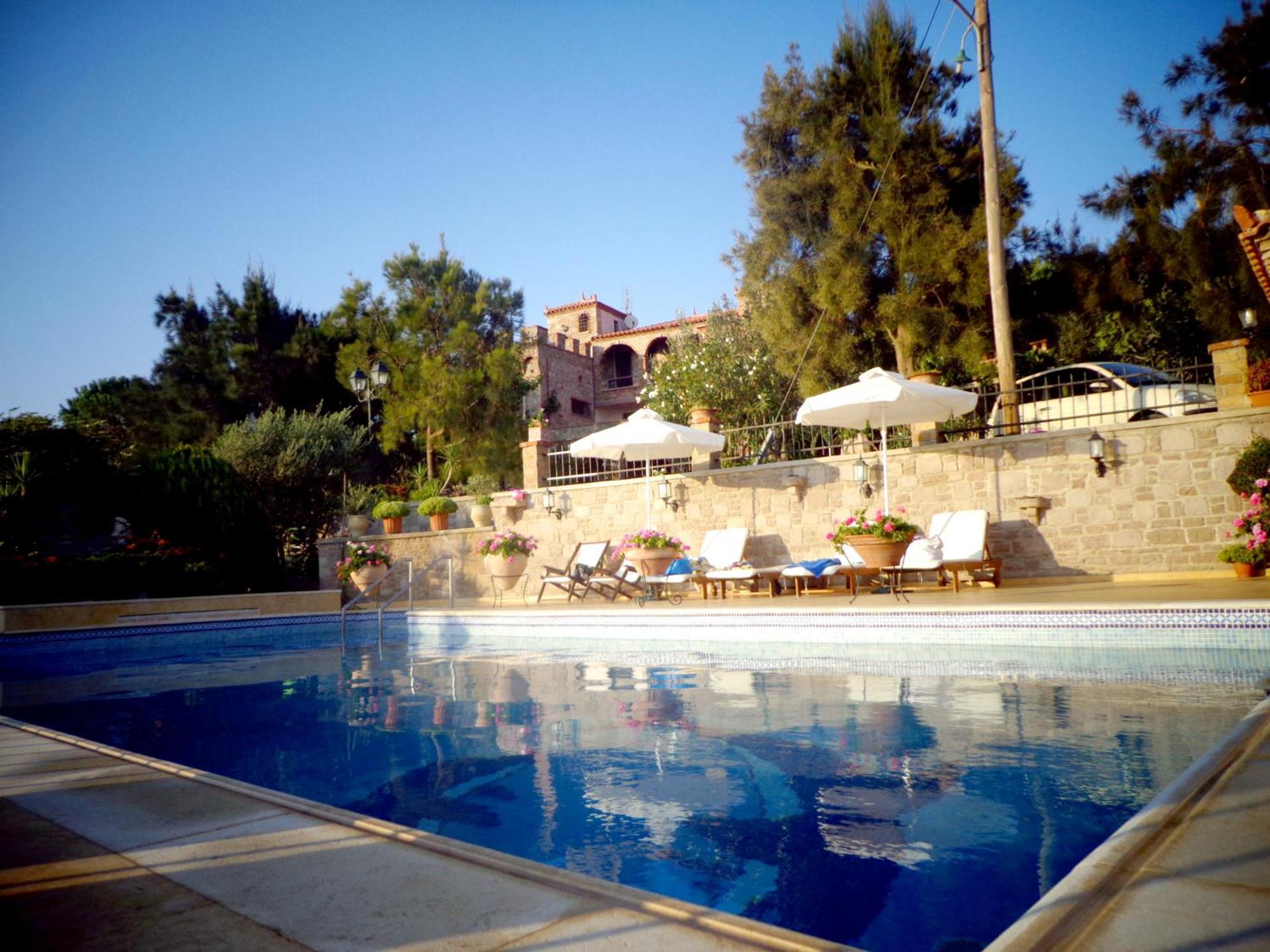 Villa Lesvos Tower House Komninos *