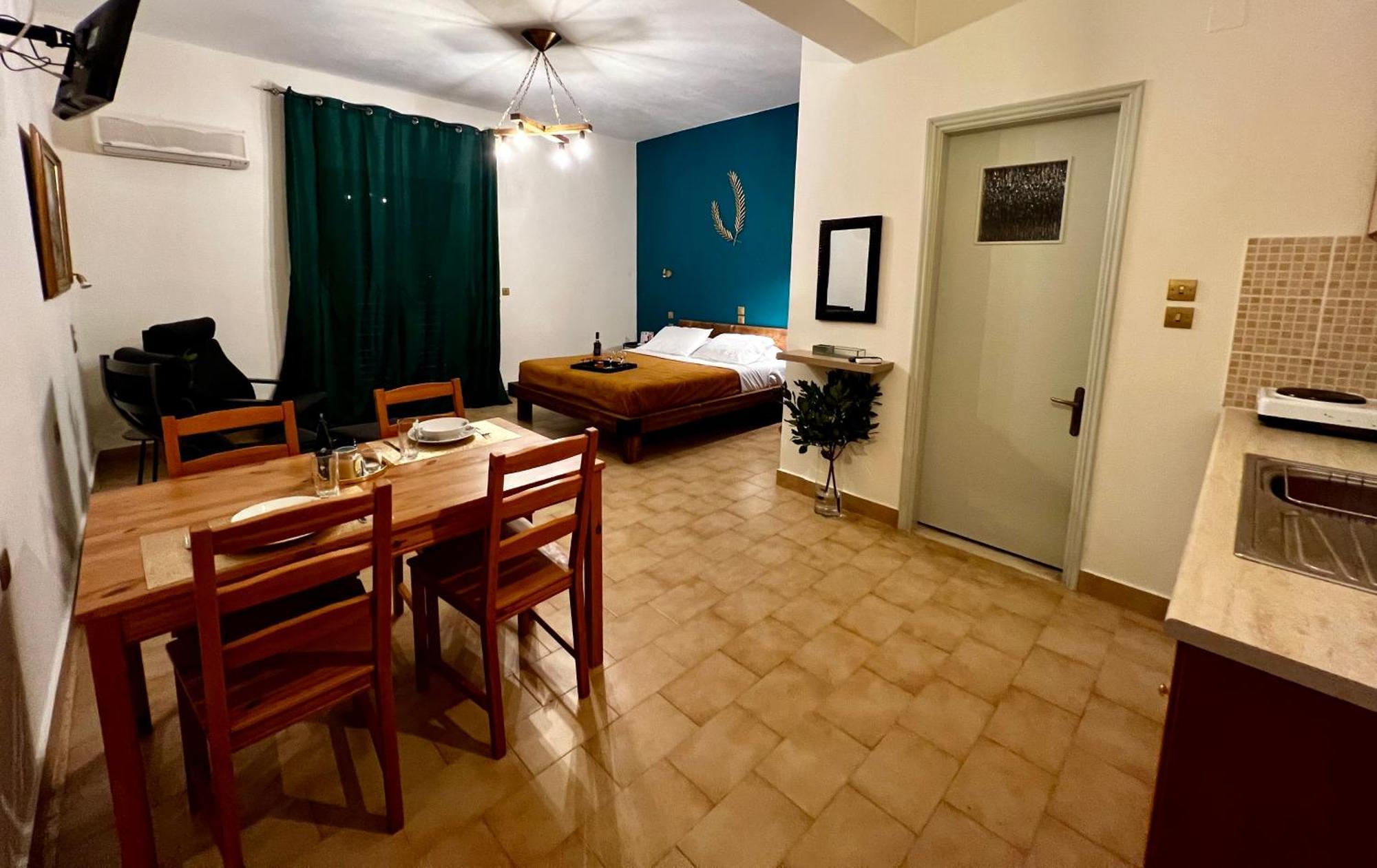 Aparthotel Ocean Front 77