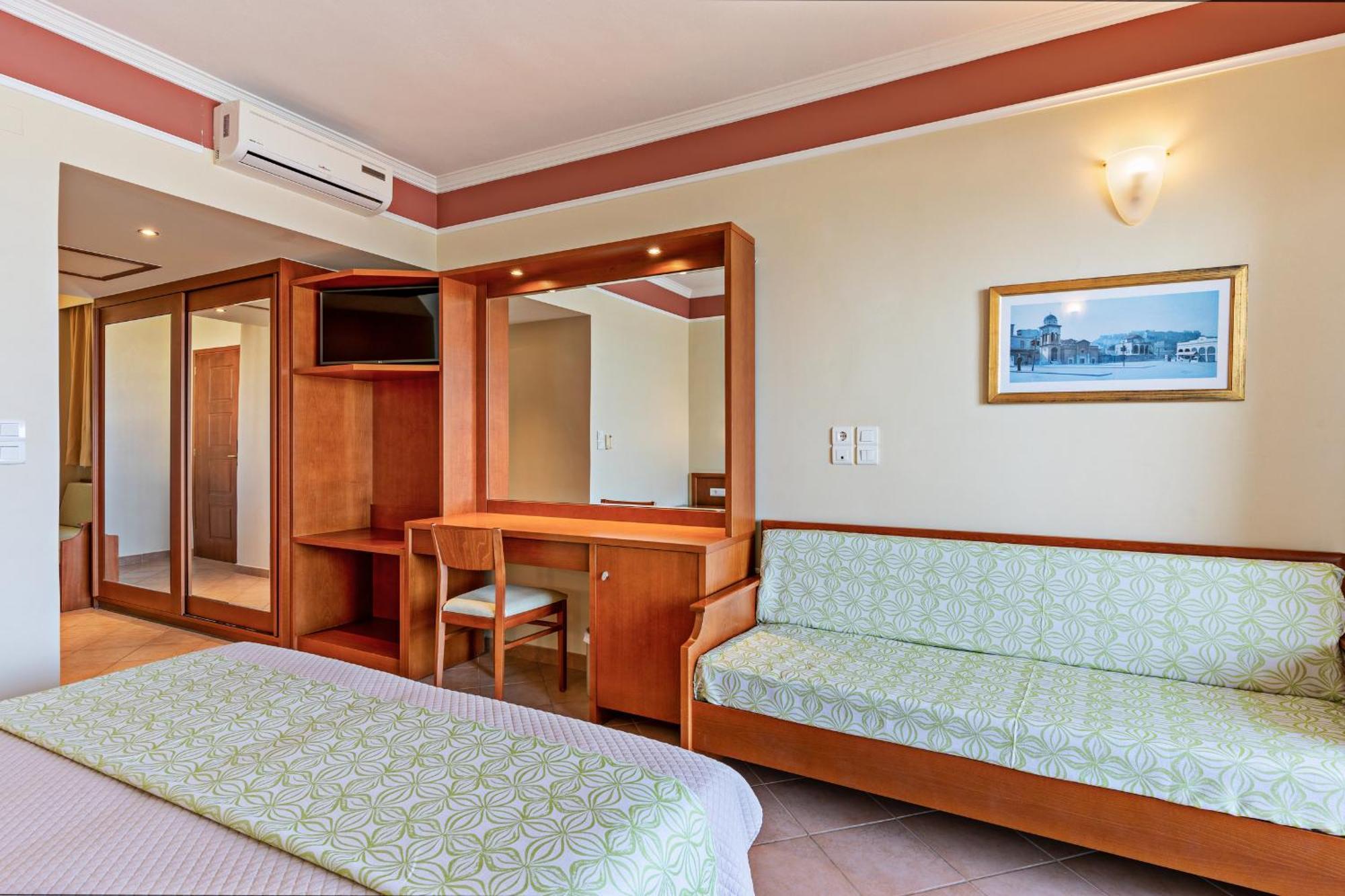 Hydramis Palace Resort