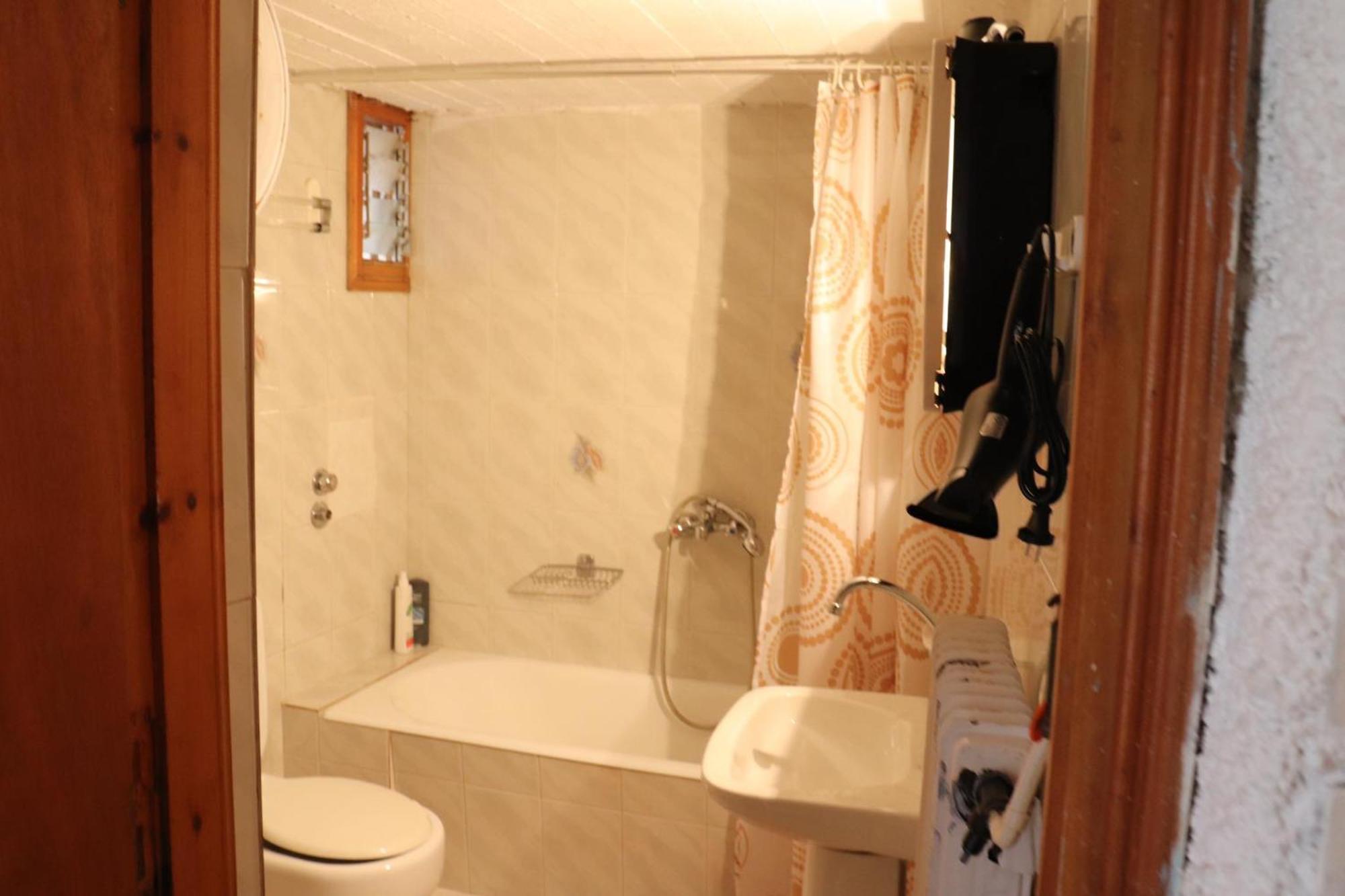 ζεστή φωλιά Apartment *