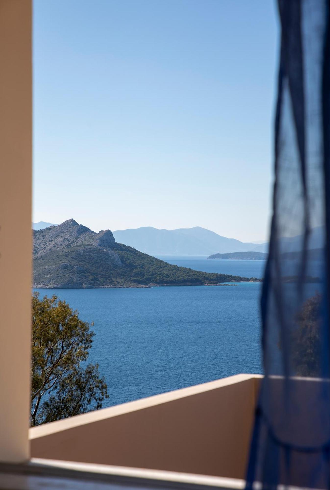 Aegina Sea View Villa *