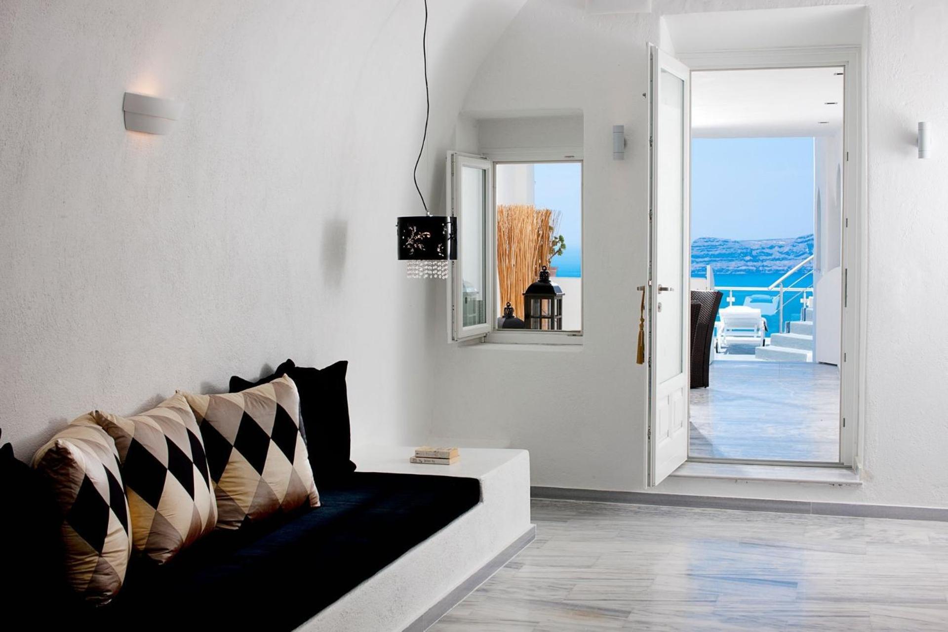 Villa Venetian-Style Santorini Villa 1 Bedroom Villa Astroglia Beautiful Caldera Sea Views Private Jacuzzi Fira Fira (Santorini)
