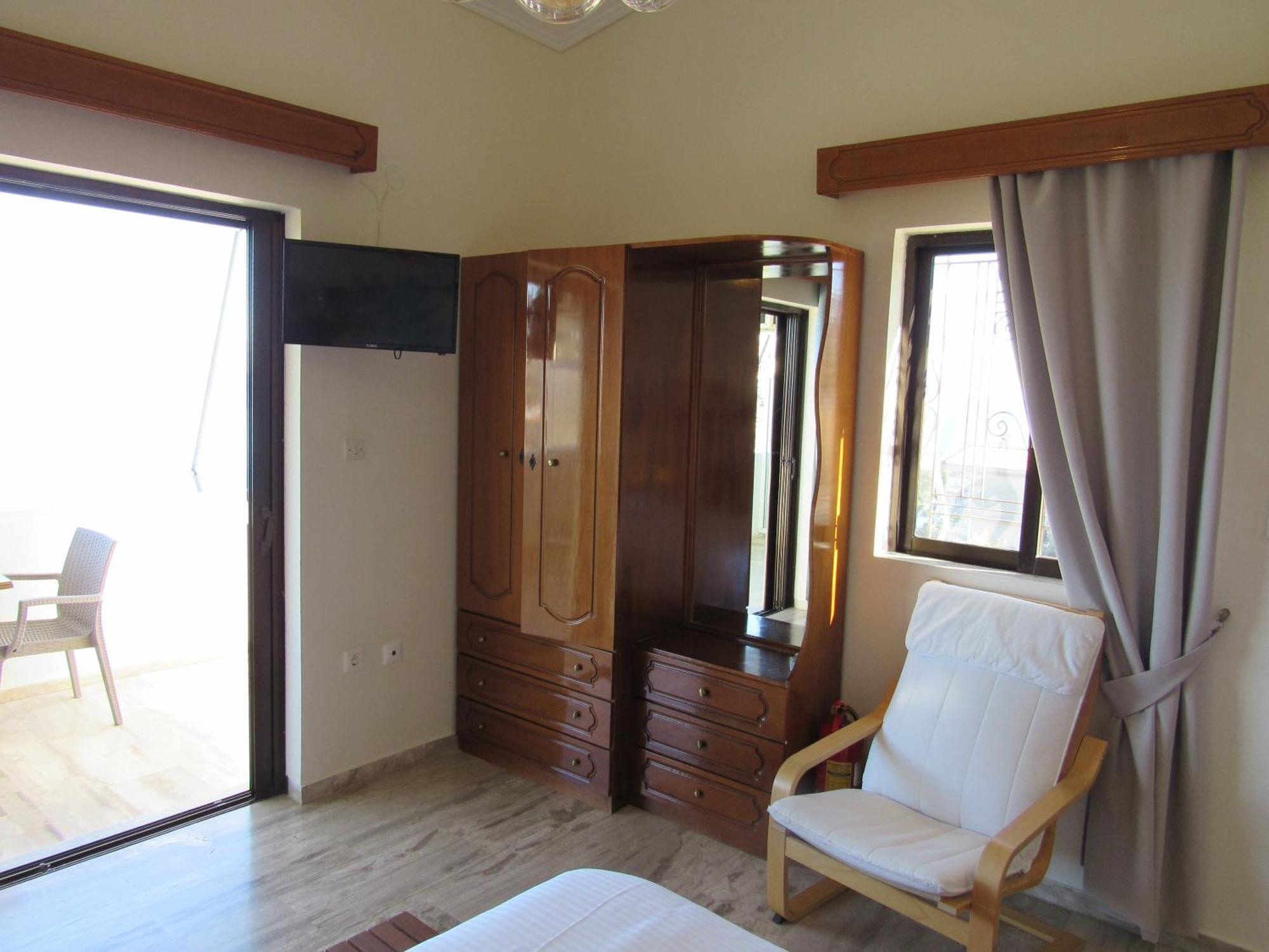 Aparthotel Kallisto 2*