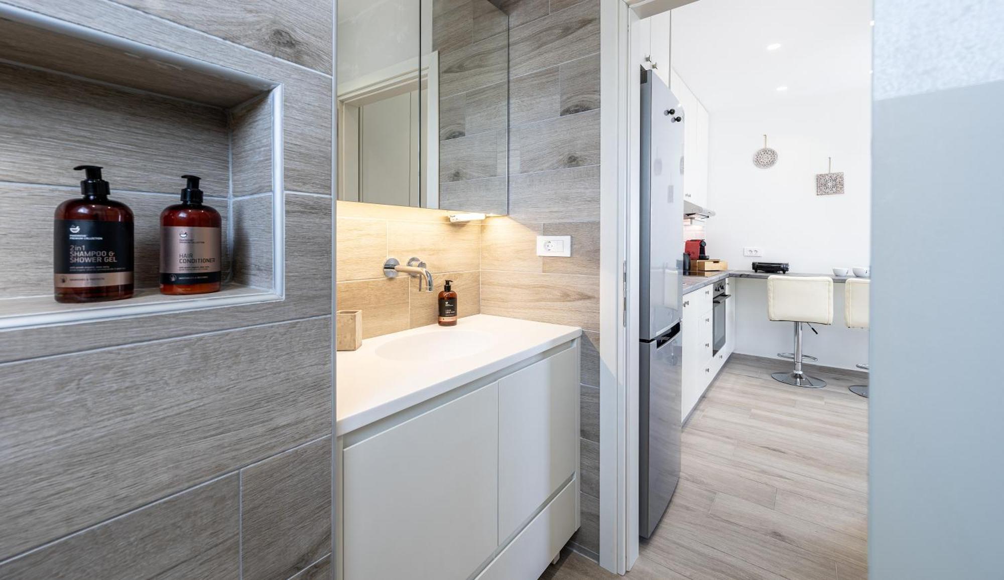 Apartment Fill In Beachfront *