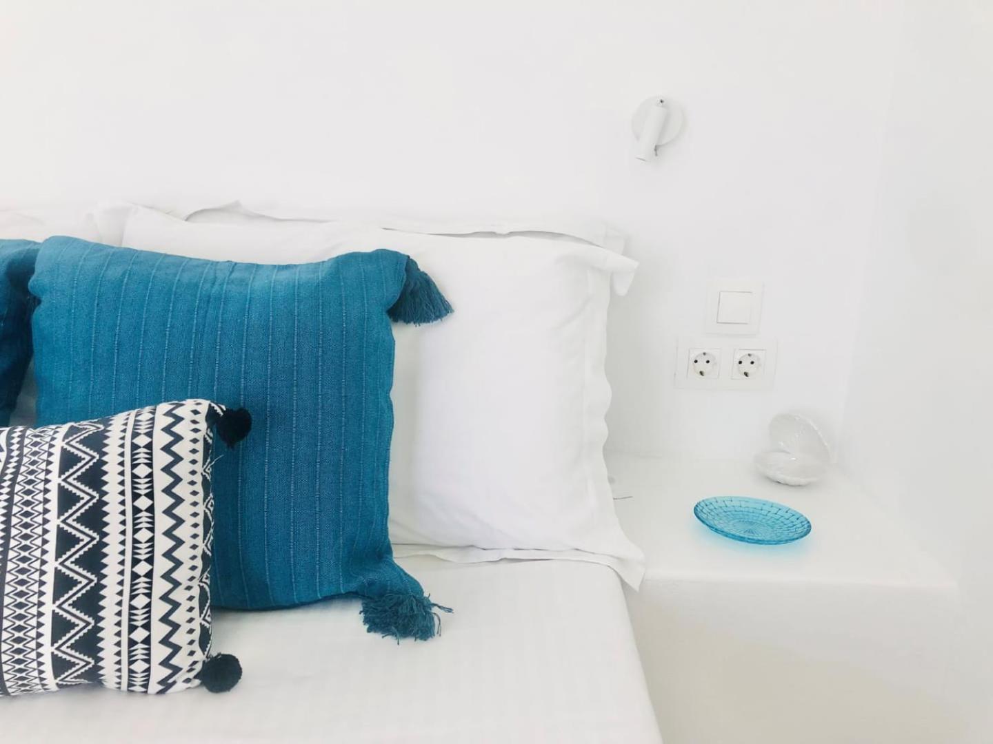 Naoussa Seafront Little Mermaid Apartment *