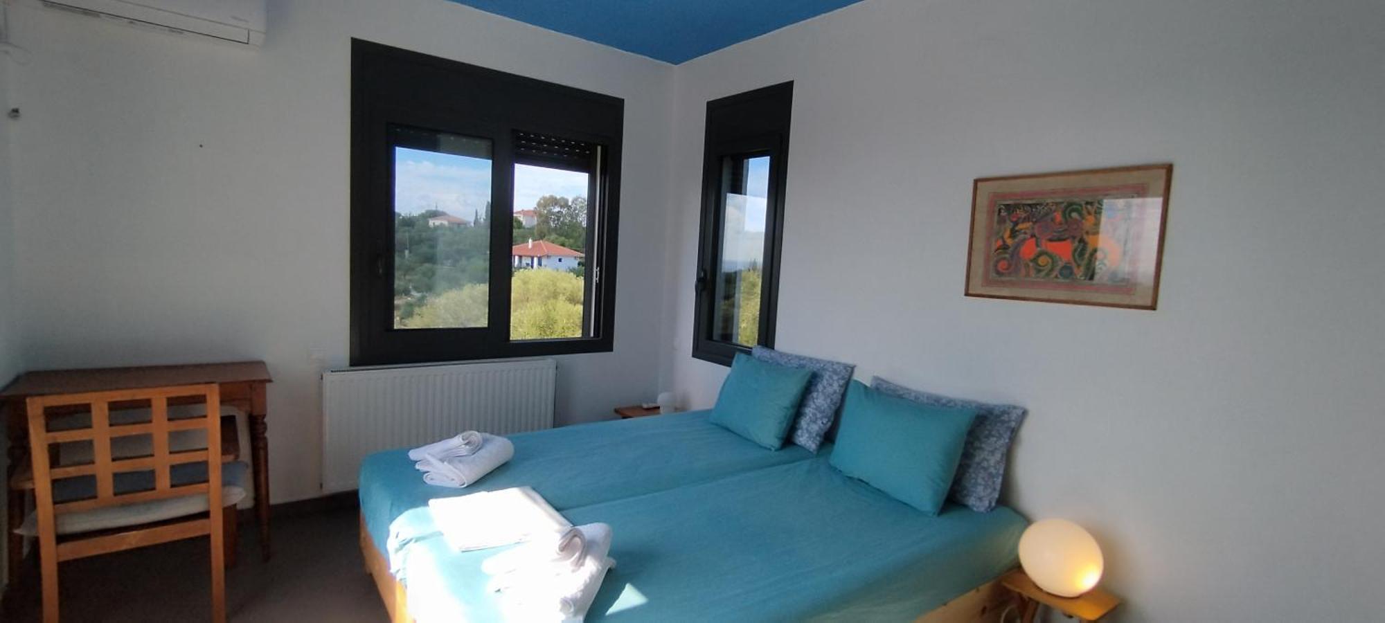 Villa Liofyto - Stylish With Views To Foinikounda Bay