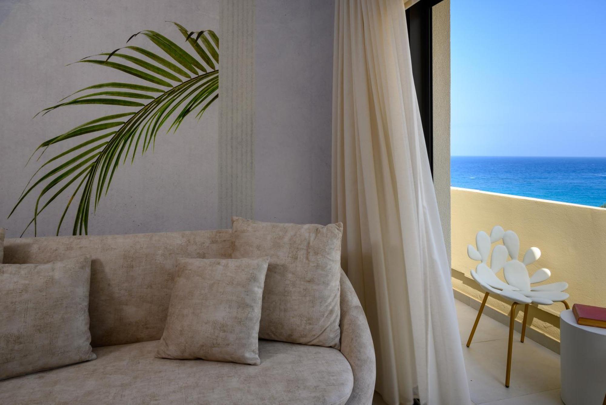 Holiday home Kalos Luxury Homes, Beachside Experience Voulisma *