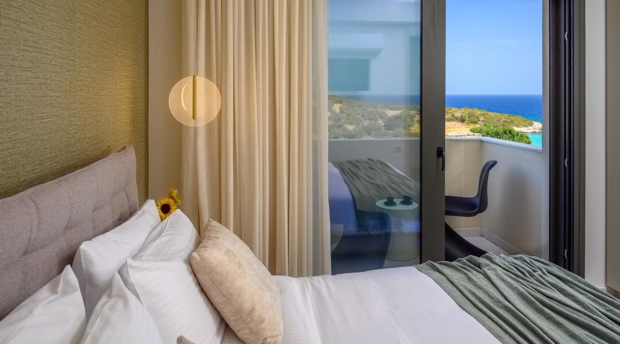 Kalos Luxury Homes, Beachside Experience Voulisma Holiday home *