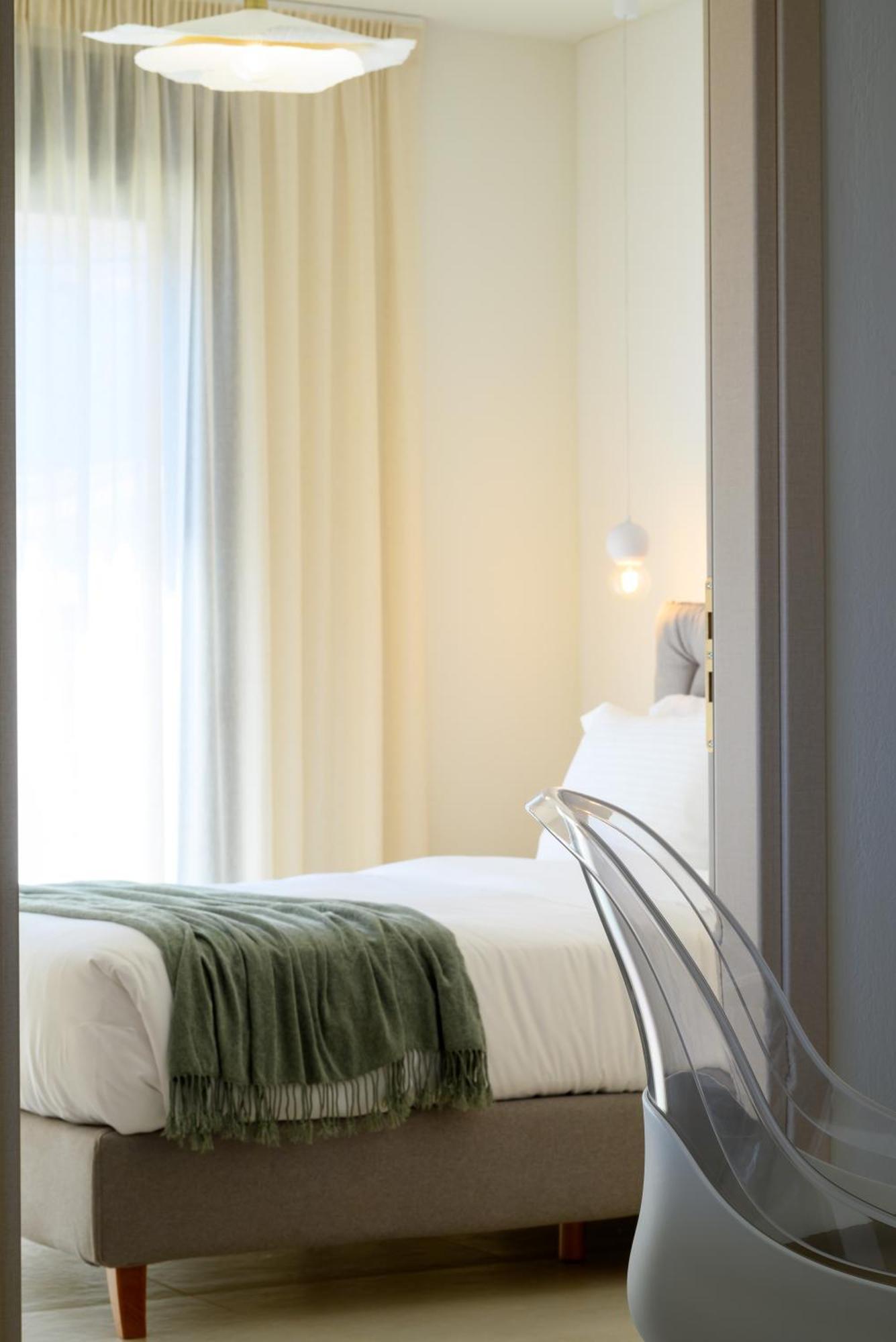 Kalos Luxury Homes, Beachside Experience Voulisma * Istro
