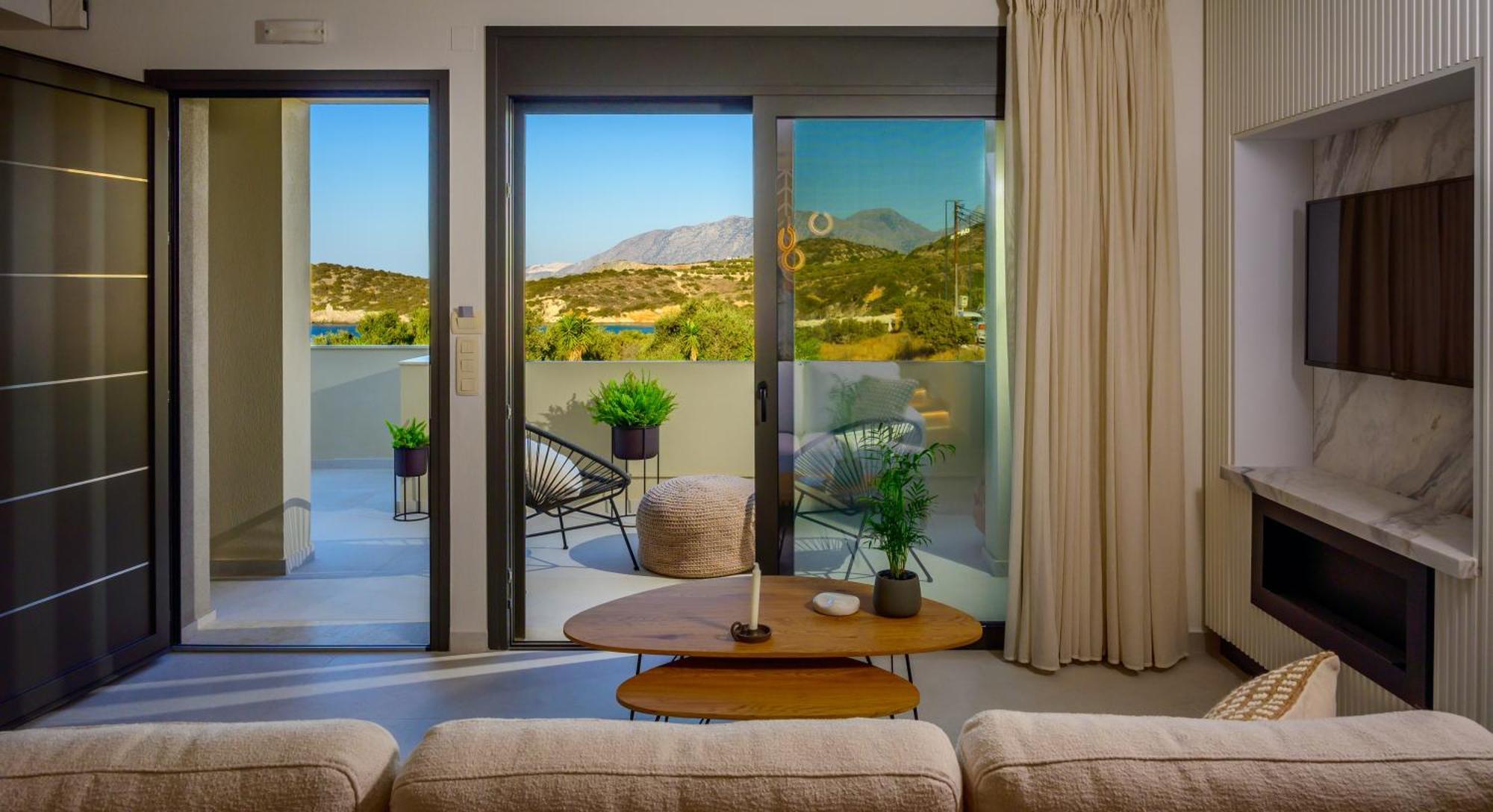 Holiday home Kalos Luxury Homes, Beachside Experience Voulisma *